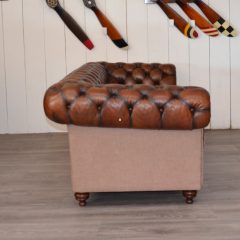 Canapé Chesterfield WINDSOR 3 places - 2 coussins - cuir et tissu